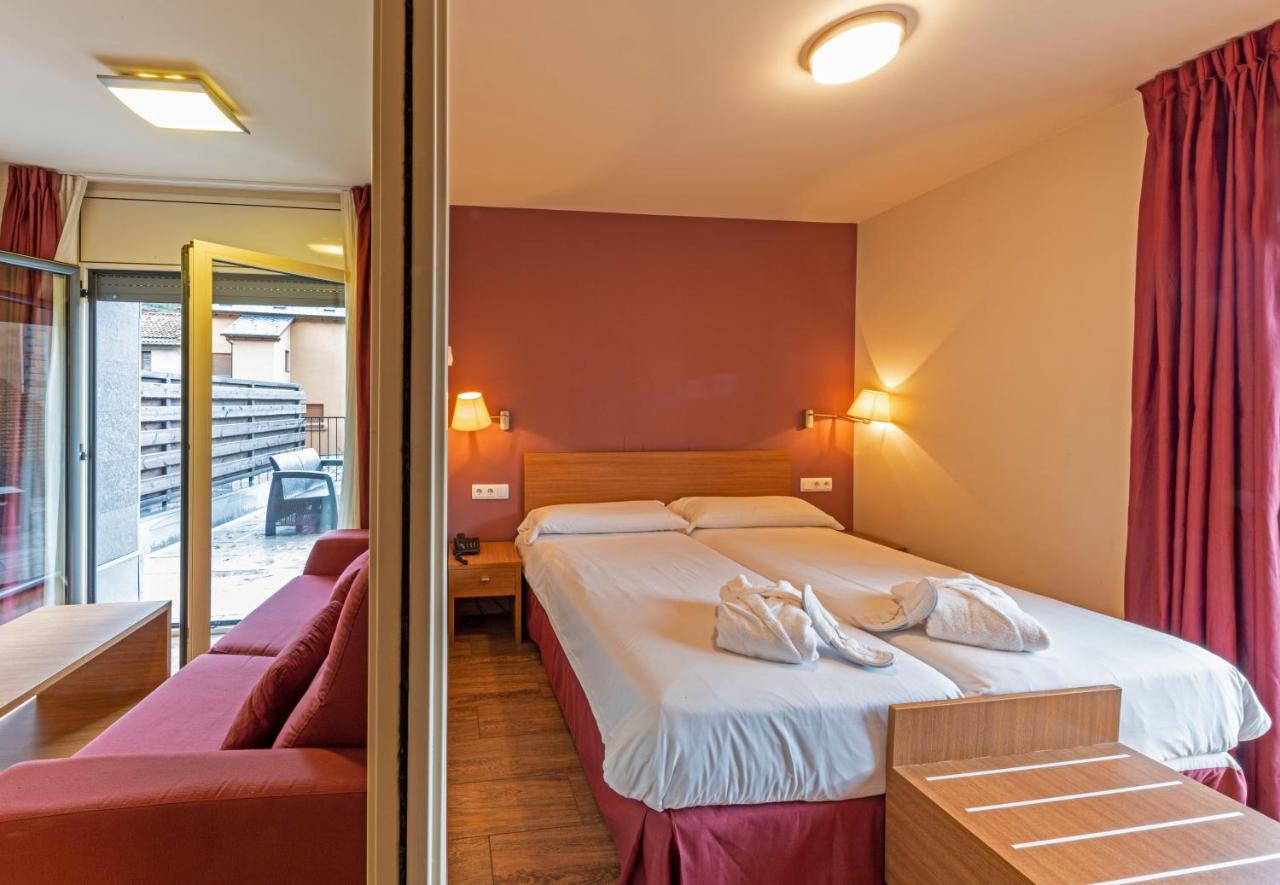 Aparthotel Trainera เอสเตร์รี ดาเนว ภายนอก รูปภาพ