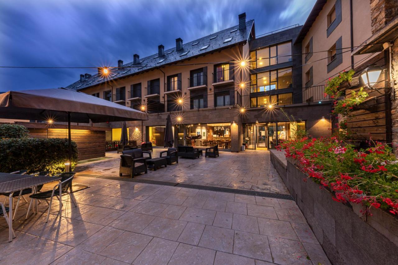 Aparthotel Trainera เอสเตร์รี ดาเนว ภายนอก รูปภาพ