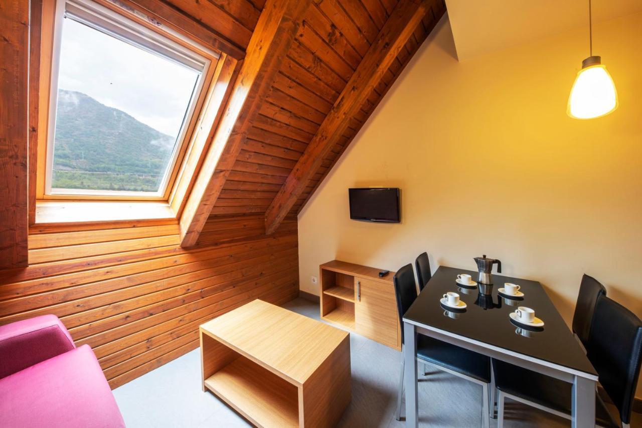 Aparthotel Trainera เอสเตร์รี ดาเนว ภายนอก รูปภาพ
