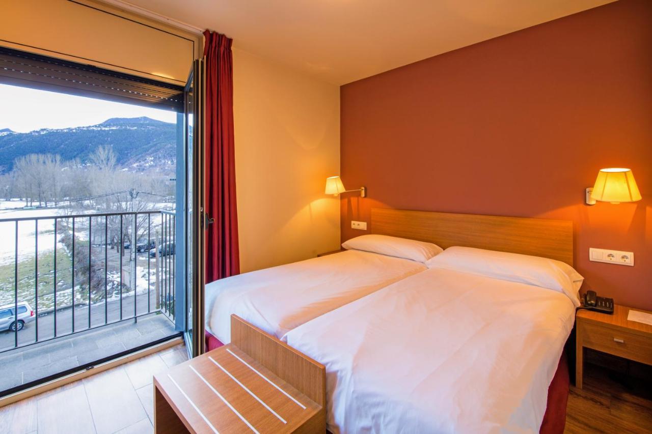 Aparthotel Trainera เอสเตร์รี ดาเนว ภายนอก รูปภาพ